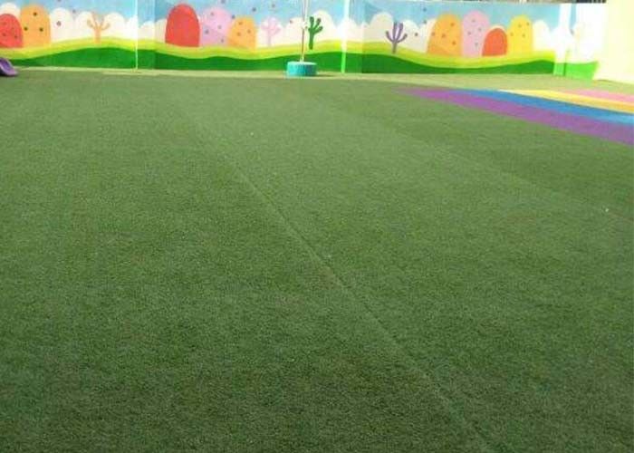 UV Resistant PE Plastic Grass With Soft Formula / Backyard Putting Green